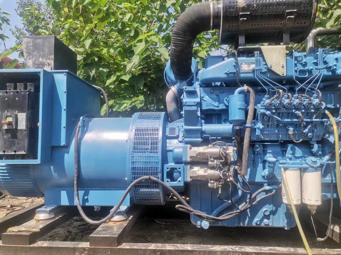 库车详细说明降低 800kW 柴油发电机输出电流波动的方法