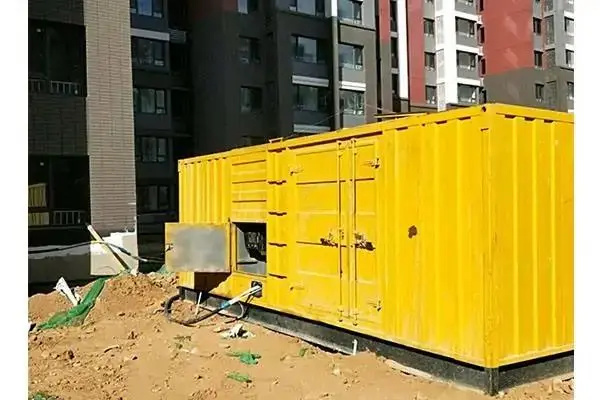 库车发电机租赁中燃油压力过低会对发动机的哪些部件造成损坏？