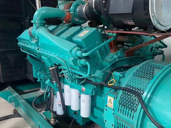 库车更换100kW柴油发电机组机油时，需要注意哪些事项？